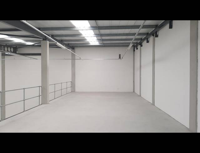 608M² FACTORY FOR SALE IN STIKLAND